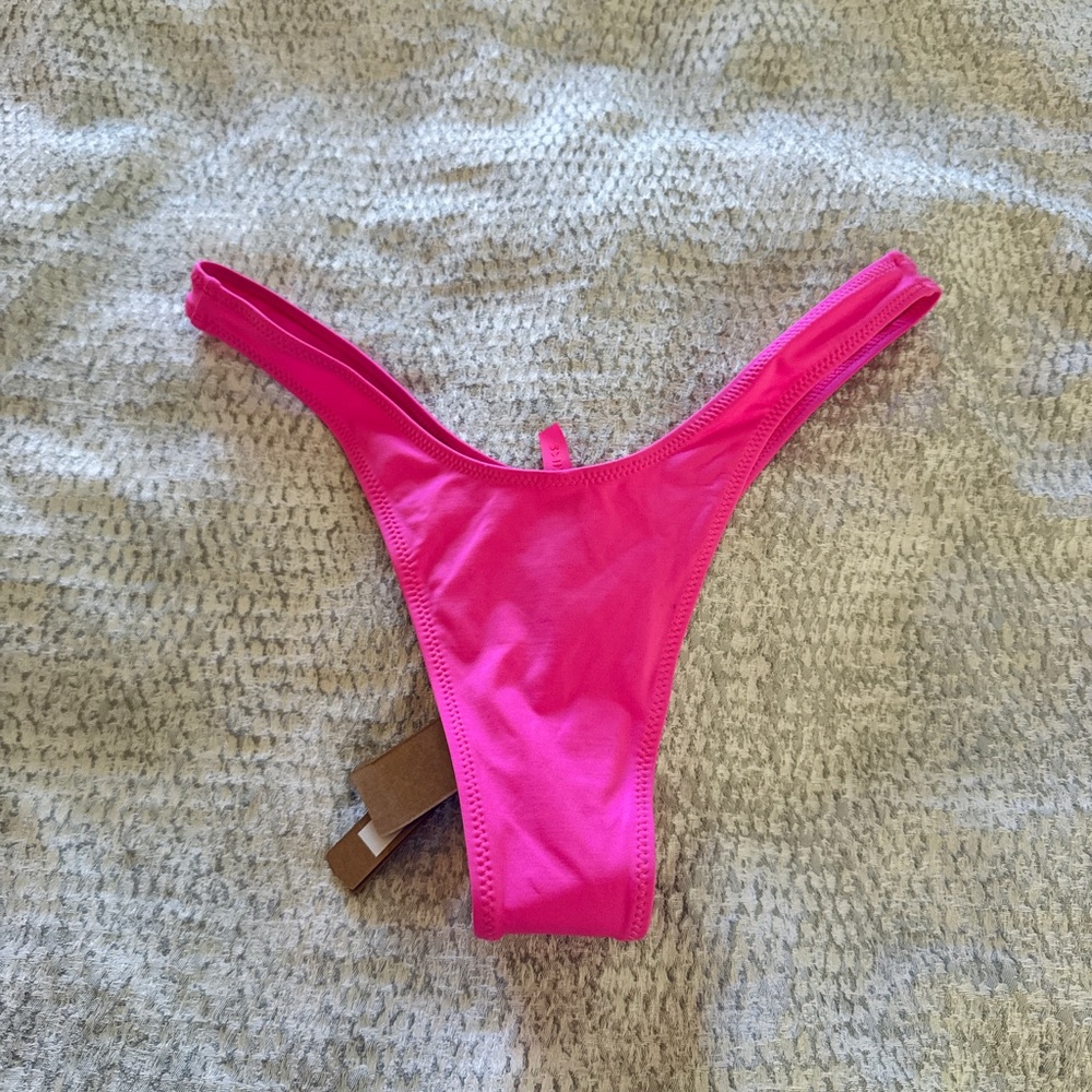 NWT Skims hot pink tanga bikini bottom size medium - Picture 5 of 6